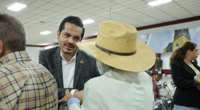 Refrenda César Prieto compromiso con trabajadores del campo