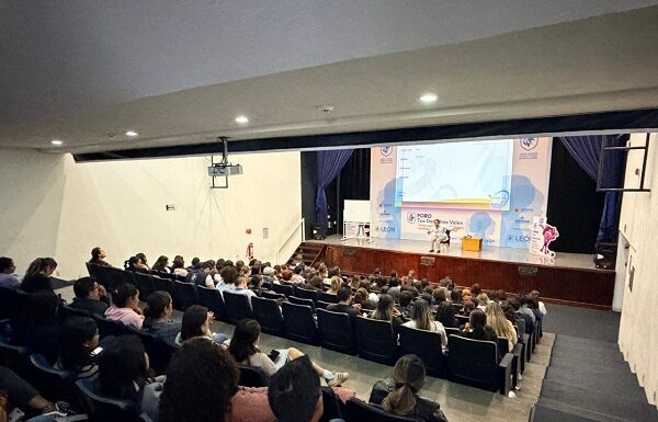 Fortalece gobierno de León atención a sus infancias