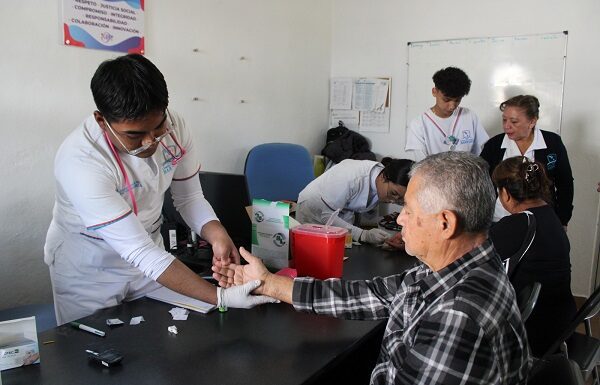 Realizan Feria de la Salud en Centro Gerontológico de Silao
