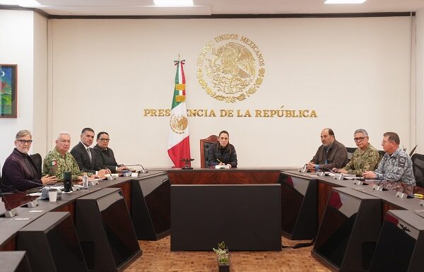 Condena Sheinbaum “vil asesinato” de alcalde de Uruapan