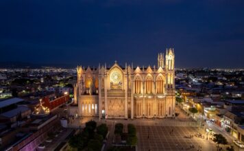 Descubre la arquitectura de los Templos en la ciudad de León