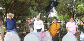 Entregan en Silao estufas ecológicas