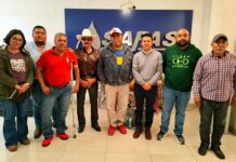 Vecinos y SAPAS instalan mesa de trabajo en Los Rosales