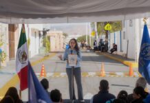 Entrega Samantha Smith calle en comunidad de Puentecillas