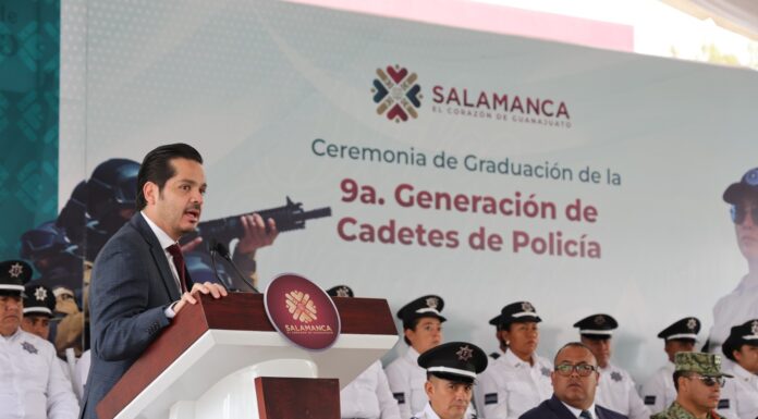 Llama César Prieto a construir la paz desde el servicio público