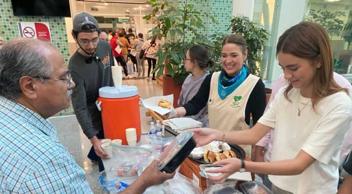 Comunidad Ibero y Voluntariado IMSS ofrecen “Un cafecito” a familiares de pacientes