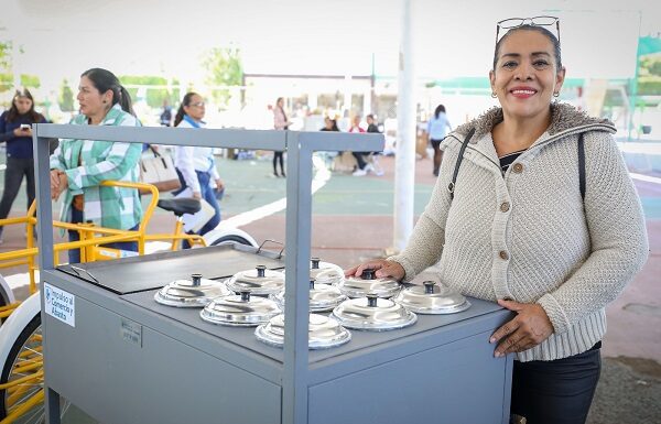 León impulsó 1 mil 350 negocios durante el último año