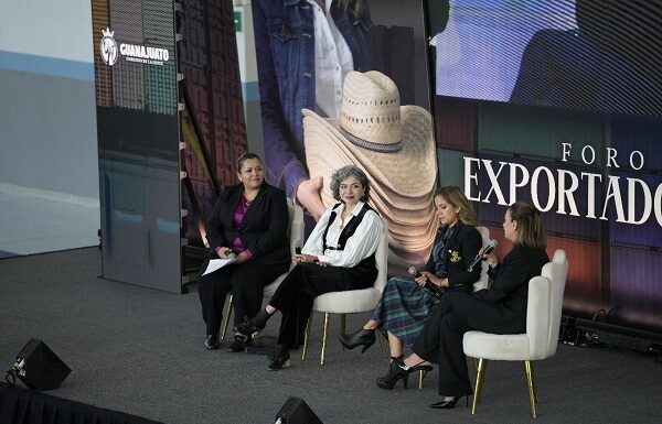 Promueve COFOCE exportación de mujeres empresarias
