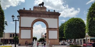 León refuerza políticas públicas para atender a infancias y adolescencias