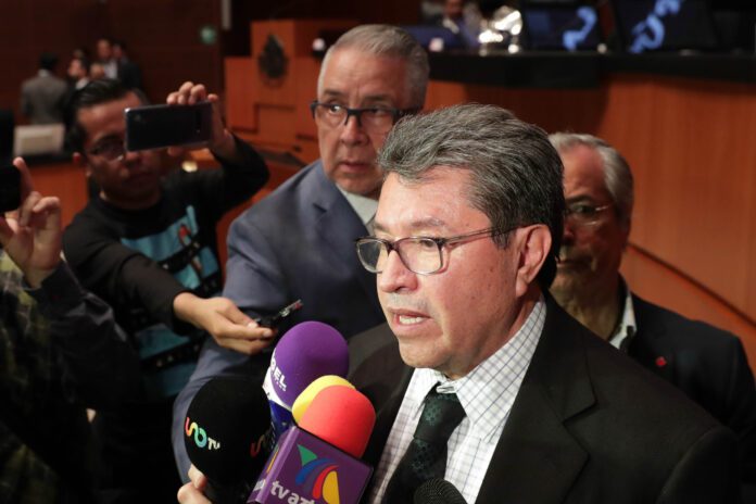 071119-Entrevista-con-medios-Monreal-1