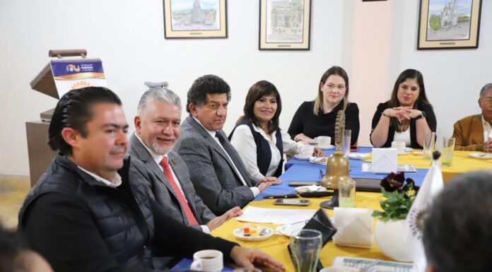 Seamos una verdadera opción, no sólo oposición: Alejandro Arias