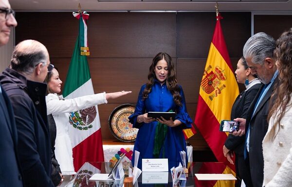 Libia Dennise toma protesta a Ciudades Patrimonio en Madrid