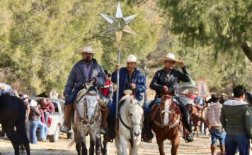 Suben 5 mil jinetes al Cerro del Cubilete en Silao