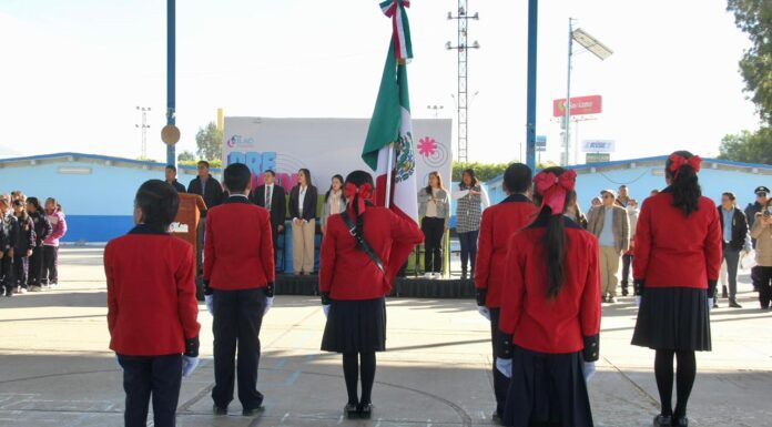 Conmemoran en Silao Día Internacional de la Educación