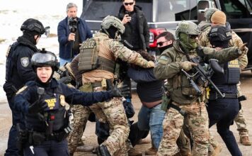 Federales matan a tiros a hombre en Mineápolis