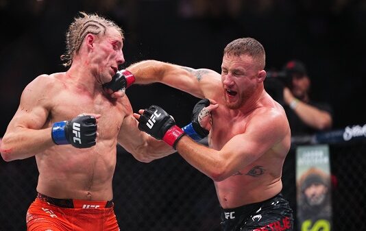 Recibe “Baddy” Pimblett paliza a manos de Gaethje en UFC