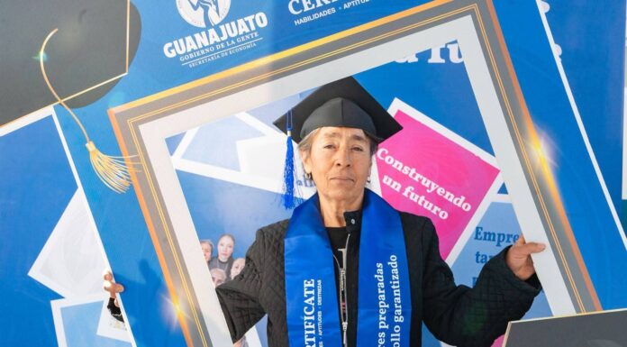Guanajuato fortalece economía de mujeres; apoya con certificaciones laborales