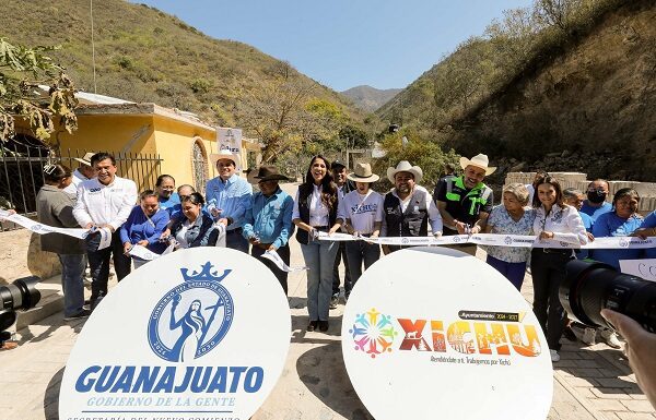 Realiza Libia Dennise gira por el Noreste de Guanajuato