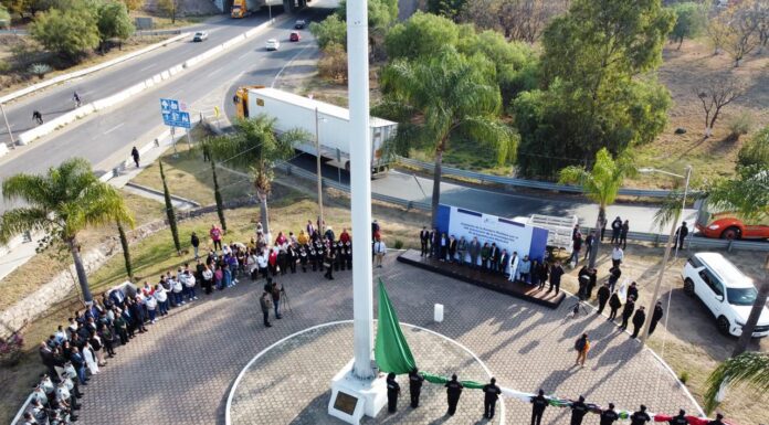 Encabeza Melanie Murillo ceremonia de Promulgación de la Constitución