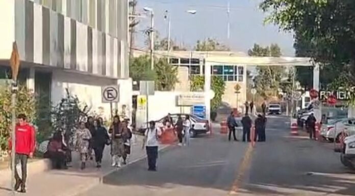 Abandonan cadáver fuera de Fiscalía de Guanajuato en León; hay un detenido