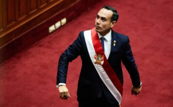 Destituyen a presidente de Perú por actos de corrupción