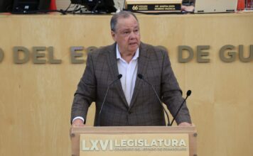 Reprocha David Martínez que Fiscalía archive expediente de consejeros del IACIP