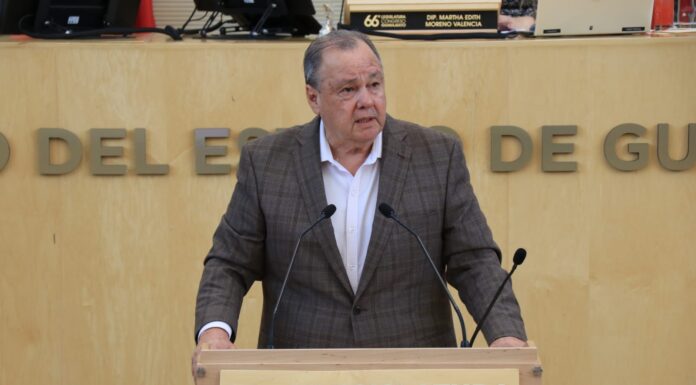 Reprocha David Martínez que Fiscalía archive expediente de consejeros del IACIP