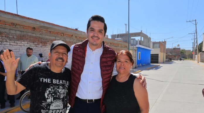 Entrega César Prieto calles que benefician a ciudadanía en Salamanca