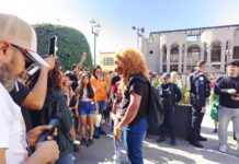 Visibilizan subcultura therion en el Arco de la Calzada de León