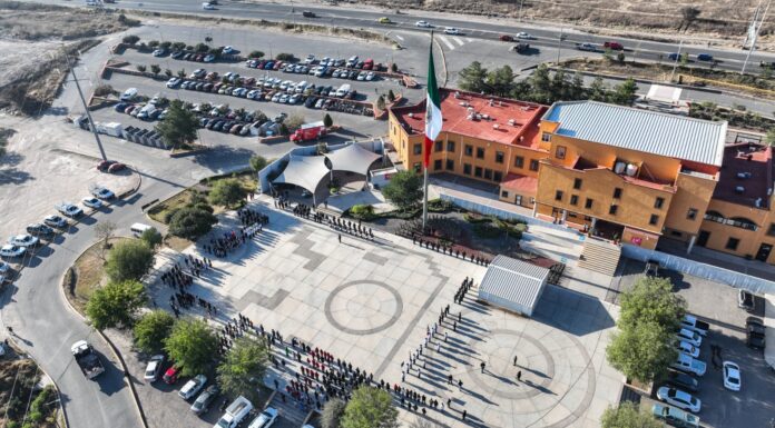 Valores, orgullo nacional e historia durante conmemoración en San Miguel de Allende