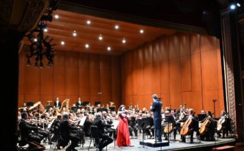 Cautiva OSUG con su programa “Fandango” en el Teatro Juárez