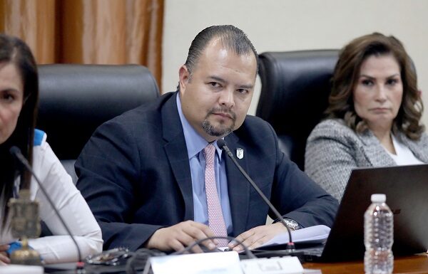 Analizarán por qué agencia de Headhunter eligió a perfil de dudosa procedencia