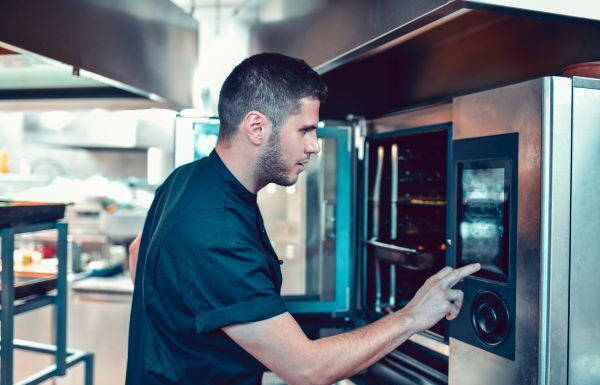 Apoya municipio de León con talleres gratuitos a emprendedores locales