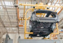 Cae exportación y fabricación de vehículos ligeros durante febrero