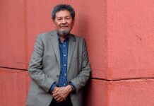 Elmer Mendoza recibirá premio Jorge Ibargüengoitia otorgado por la UG