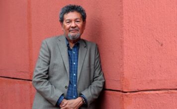 Elmer Mendoza recibirá premio Jorge Ibargüengoitia otorgado por la UG