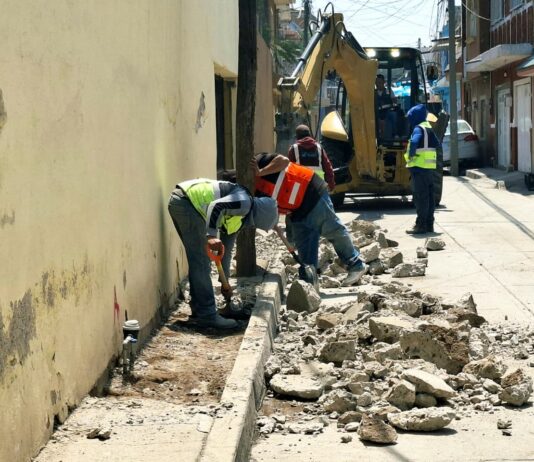 Inicia SAPAS rehabilitación de líneas en callejón del Oso y Esperanza