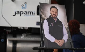 Rinden homenaje a Roberto Castañeda en Irapuato