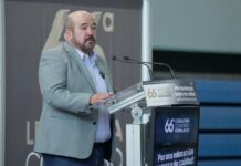 Realizan diputados foro por iniciativa para regular celulares en escuelas