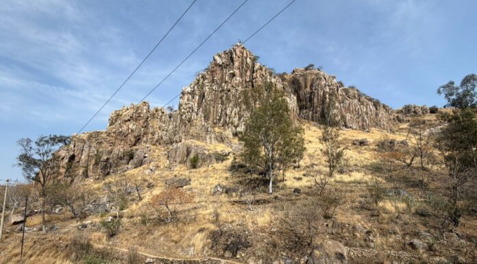 Tiembla en Abasolo; se desprenden rocas del “Salto del Diablo” (VIDEO)