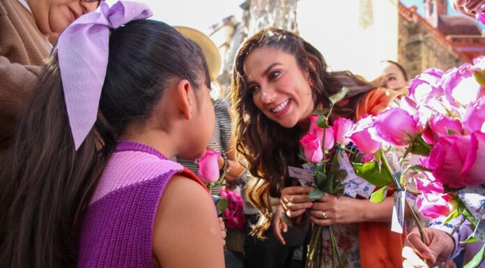 Guanajuato celebra Día de las Flores y reconoce a sus ciudadanos distinguidos
