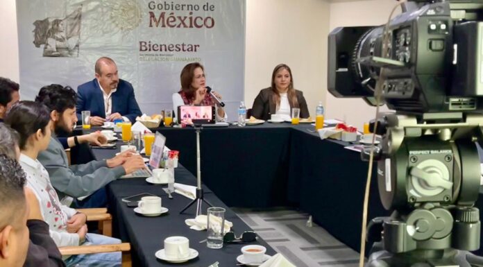 Alerta Alma Alcaraz de fraudes con programas sociales en Guanajuato