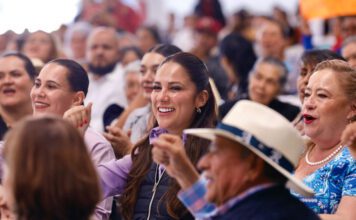 Libia Dennise impulsa a mujeres del campo en Guanajuato