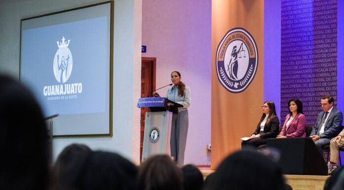 Libia Dennise entrega reconocimiento “Mujeres que Transforman la Procuración de Justicia”