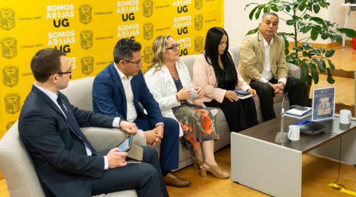 Realiza UG sexto foro Voces de la Ciencia