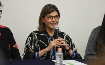 Académicas de UG impulsan diálogo sobre la economía de la productividad invisible