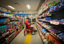 Inaugura Ale Gutiérrez primer Oxxo inclusivo de Guanajuato en León