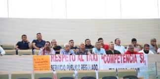 Piso parejo para taxistas y plataformas, pide Ruth Tiscareño