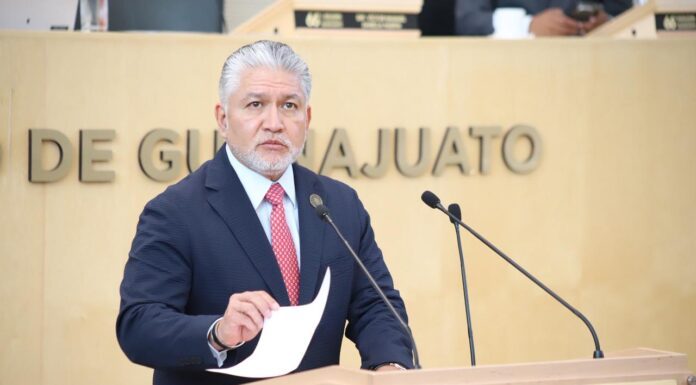 Que policías municipales también investiguen delitos: Alejandro Arias