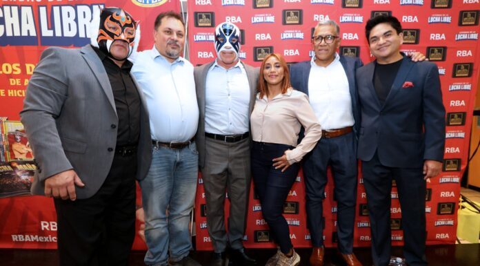 Presentan colección de libros sobre “Leyendas de la Lucha Libre”